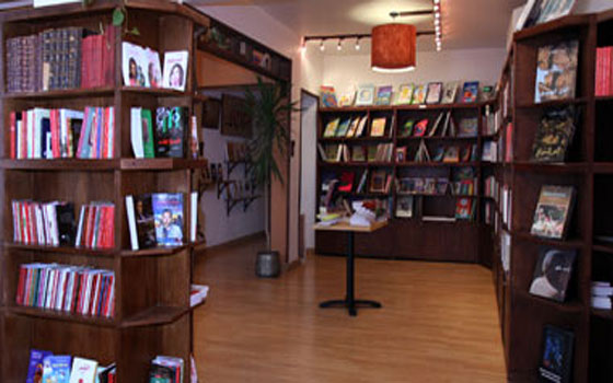   مصر اليوم - الروائي الهولندي إيلجا ليونارد يفوز بجائزة ليبرس الأدبية