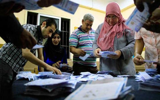   مصر اليوم - السيسي يتقدم في بورسعيد والأصوات الباطلة تحصد المركز الثاني وحمدين الثالث