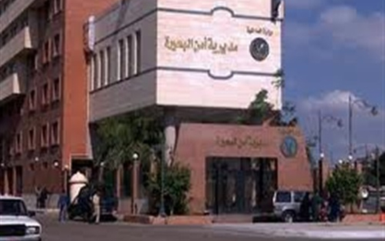 مصر اليوم - طالب يقتل صديقه طعنًا بالمطواة داخل الفصل الدِّراسيّ