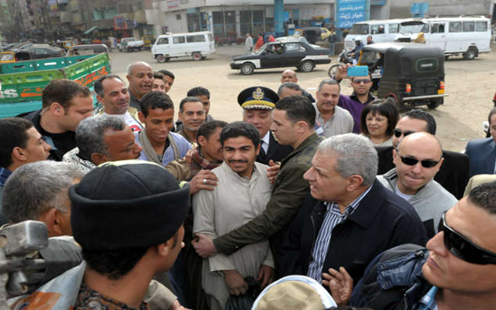   مصر اليوم - رئيس الوزراء يُجري جولة تفقديَّة للجان الانتخابيَّة في محافظة الجيزة