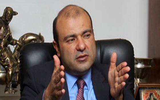 مصر اليوم - وزير التموين يعقد مؤتمرًا بالغرفة التجارية بالدقهلية على أضواء المحمول