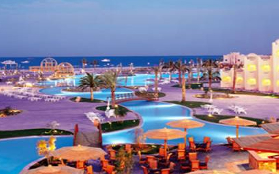   مصر اليوم - محافظ البحر الأحمر يؤكد أن  مصر بخير وستبقى بلد الأمن والاستقرار