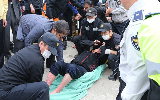   مصر اليوم - مقتل 3 أشخاص وإصابة رابع في إطلاق نار قرب المتحف اليهودي في بروكسل