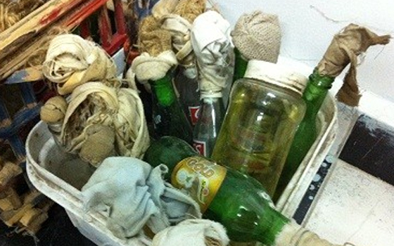 مصر اليوم - توقيّف3 شباب بـمولوتوف أمام إحدى لجان بورسعيّد