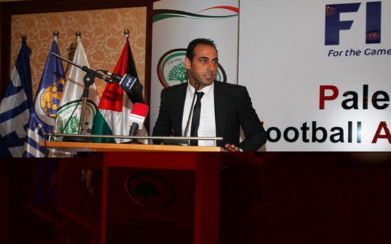 مصر اليوم - الفلسطيني رمزي صالح يدخل نادي الـ 100 أمام جزر المالديف الجمعة