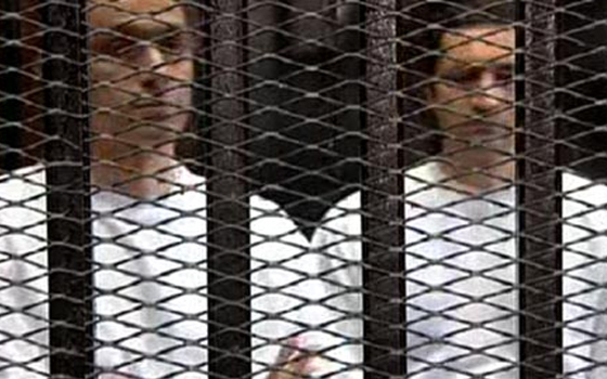 مصر اليوم - مصلحة السجون ترفض طلب علاء وجمال مبارك للتصويت في انتخابات الرئاسة