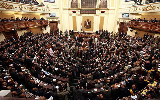   مصر اليوم - عمرو موسي يُؤكد على إلزام البرلمان المُقبل بإصدار قانون للعدالة الانتقاليّة