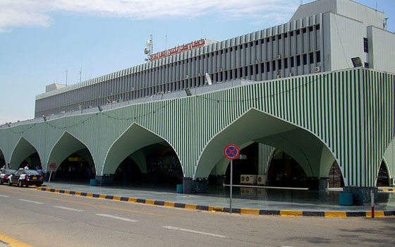 مصر اليوم - مصدر في مطار طرابلس ينفي توقف حركة الرحلات الجوية