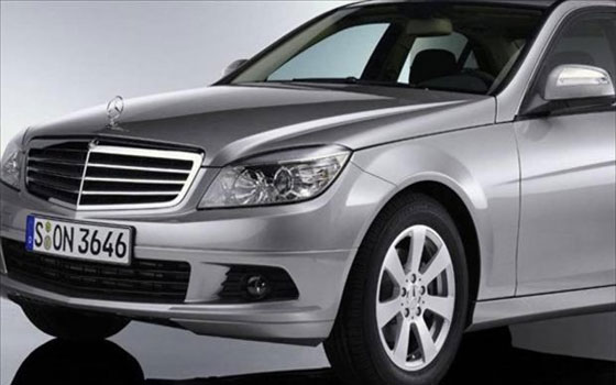   مصر اليوم - مرسيدس بنز C-Class تحصل على باقة Night