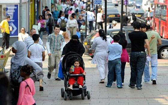   مصر اليوم - مهاجرون لا يتحدثون الانكليزية يحصلون على الجنسية البريطانية