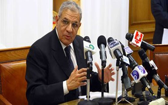   مصر اليوم - إبراهيم محلب يجتمع بالمجلس الأعلى للطاقة لزيادة إمكاناتها واستثماراتها