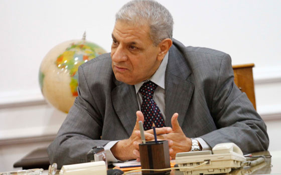   مصر اليوم - محلب يتعهّد بإجراء الانتخابات الرئاسيّة في موعدها