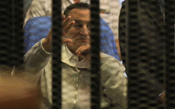   مصر اليوم - دفاع حسن عبد الرحمن يؤكد أن فئة ثالثة أرادت سقوط الدولة خلال أحداث 25 يناير