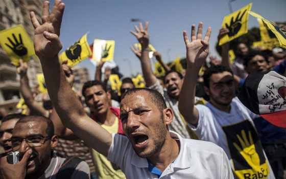 مصر اليوم - تجديد حبس 4 من قيادات الإخوان المسلمين في السويس