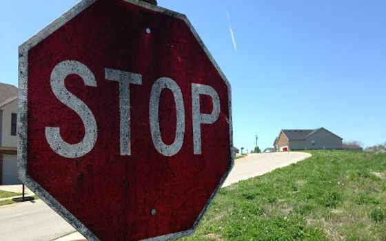   مصر اليوم - لويزيانا تريد لوحات مرورية باللغتين الفرنسية والأنكليزية