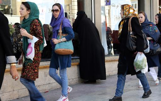   مصر اليوم - السلطات الإيرانية تطلق سراح الشبان الستة