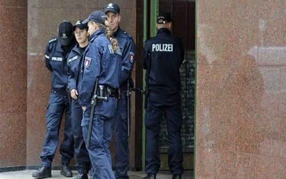   مصر اليوم - حراسة مشددة لصبي ألماني ارتكب 30 جريمة في ثلاثة أشهر