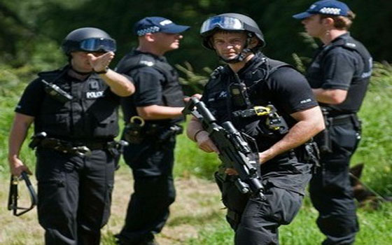   مصر اليوم - الشرطة الإيطاليّة تحتجز 3 مصريين في صقليّة بتهمة تهريب البشر