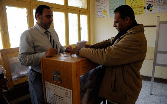   مصر اليوم - فتح اللجان الانتخابيّة في سوهاج في موعدها