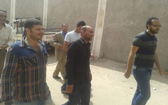   مصر اليوم - أول صورة لمندوب حمدين صباحي في سوهاج بعد إخلاء سبيله