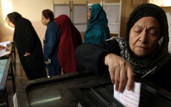   مصر اليوم - نصف الناخبين أدلوا بأصواتهم في لجان الجامعة العماليّة في القاهرة