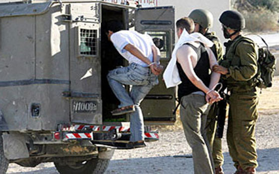 مصر اليوم - القوات الإسرائيلية تعتقل 22 فلسطينيًا من الضفة الغربية