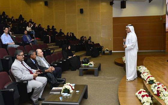   مصر اليوم - جامعة الإمارات تحتضن حوارات فنون سلسلة اللوفر أبوظبي