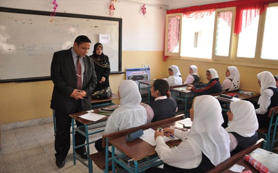   مصر اليوم - وكيل التعليم في البحيرة يتابع انتظام لجان الامتحانات