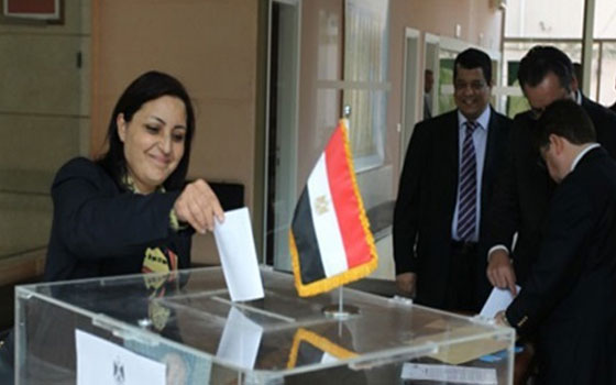   مصر اليوم - الجالية المصرية في الجزائر تبدأ التصويت في انتخابات الرئاسة