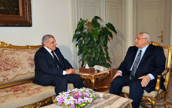   مصر اليوم - وزير الداخلية يبعث ببرقيتي تهنئة لعدلي منصور ومحلب