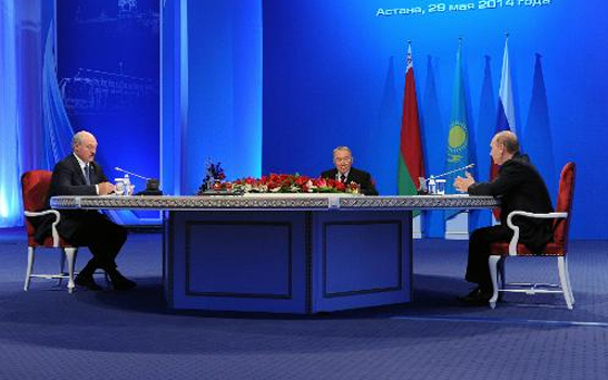   مصر اليوم - بوتين ينشىء الإتحاد الأقتصادي الأوروبي-الآسيوي