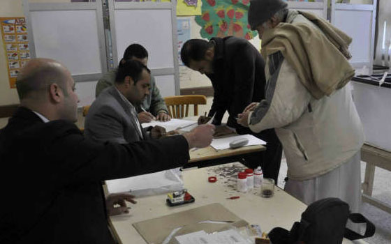   مصر اليوم - اللجنة العليا للإنتخابات تدفع بقضاة احتياطيين في لجان أسوان وسيناء