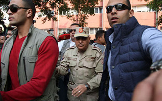 مصر اليوم - صدقي صبحي يتفقد لجان القاهرة ويتابع تأمين الجيش لها