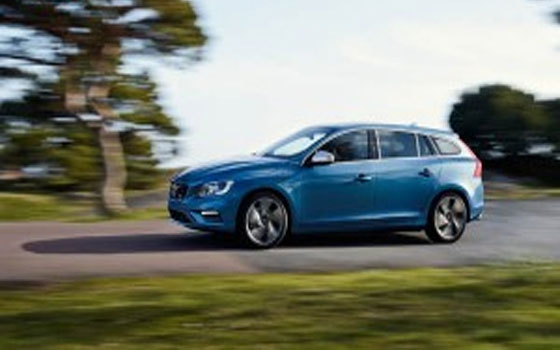   مصر اليوم - فولفو تقدم ثوبًا رياضيًا لأيقونتها V60 D6 AWD الهجين