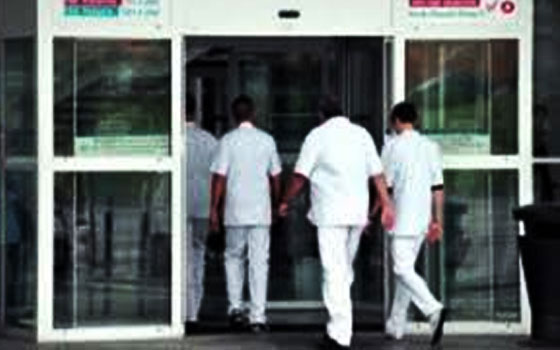   مصر اليوم - وفاة المجاهدة لوسات حاج علي في مستشفى ساين سور مار