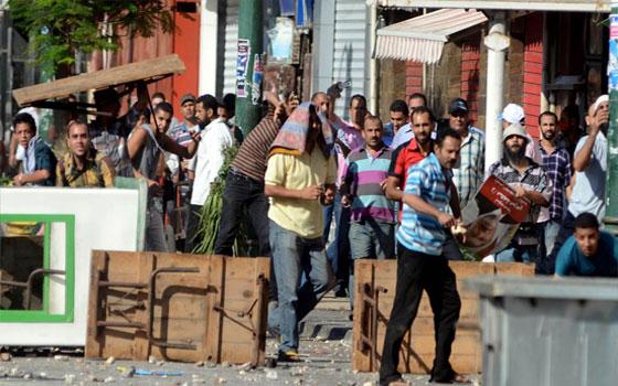 مصر اليوم - اشتباكَات بين مُؤيدي السيسي وأنصار مرسي في بني سويف