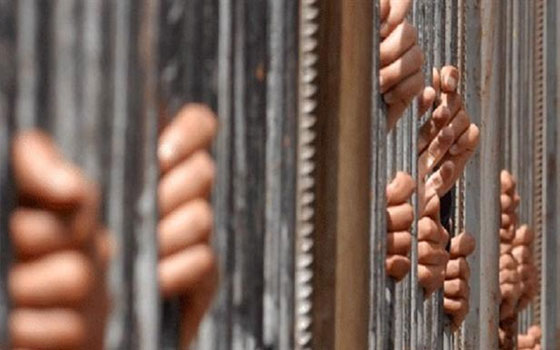 مصر اليوم - ضبط 30 مطلوبًا بينهم هارب من مؤبد و175 مخالفة مرورية شمال سيناء