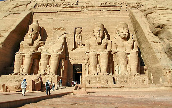   مصر اليوم - مهرجان الإسماعيلية يعرض فيلم عن نقل معبدي أبو سمبل أثناء إنشاء السد