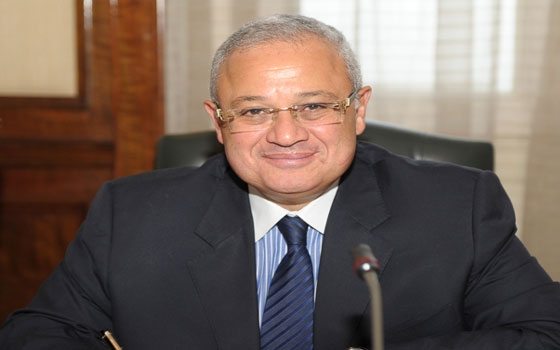   مصر اليوم - زعزوع يتفقَّد المنشآت الفندقيَّة المتضررة في طابا ونويبع مطلع يونيو