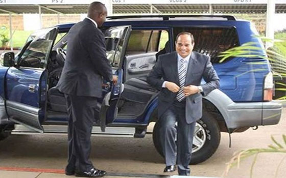   مصر اليوم - قوى وحركات سياسية وعمالية تنظم مسيرةلدعم ترشح السيسي في الزقازيق