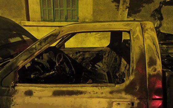   مصر اليوم - سيّارة بورسعيد المحروقة كانت أسفل منزل أحد ضبّاط الشرطة