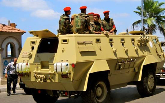   مصر اليوم - الجيش المصري يرفع درجة الطَّوارئ إلى القصوى لتأمين المنشآت وسير العمليَّة الانتخابيَّة