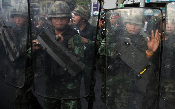   مصر اليوم - أنتشار قوات الأمن في بانكوك لمنع المتظاهرين المناهضين للأنقلاب