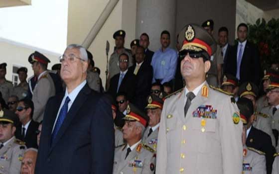   مصر اليوم - السِّيسي يؤكِّد أنَّه لن يسمح بوجود قيادة موازية تنازع الدولة هيبتها