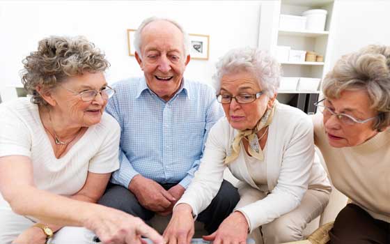   مصر اليوم - مشروع قانون لرعاية المسنين الفرنسيين فوق 85 عامًا