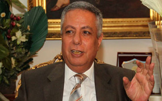   مصر اليوم - أبوالنصر  يصدر قرارًا بتعيين 1301 معلم مساعد