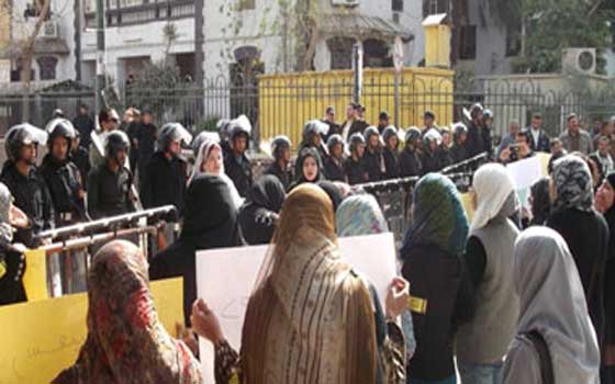   مصر اليوم - وقفة احتجاجيَّة لشباب بورسعيديّ للمطالبة بتفعيل قانون التَّحرُّش