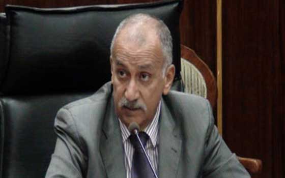 مصر اليوم - سلسلة بشرية للمطالبة بإقالة محافظ الدقهلية