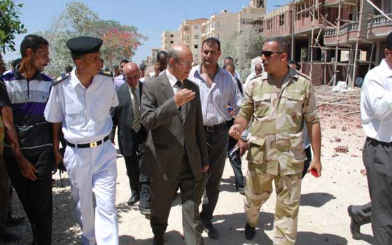   مصر اليوم - إزالة أكبر موقف عشوائيّ في الجيزة خلال حملة أمنيَّة