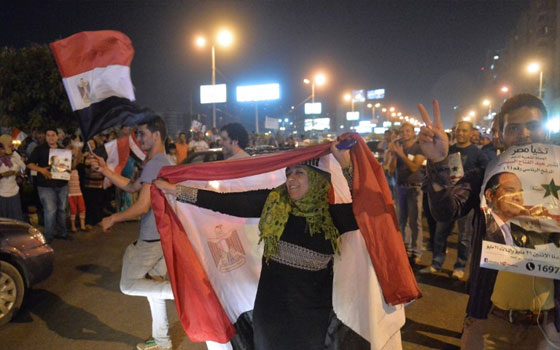   مصر اليوم - حركة تمرّد تُنظّم احتفالات بفوز السيسي في ميادين مصر